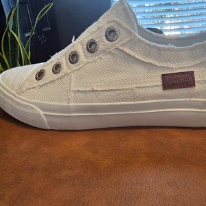Blowfish Malibu Play Slip-On Show, Size 6, White